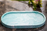 Elegant Jesmonite tray with marble design – versatile home décor item.